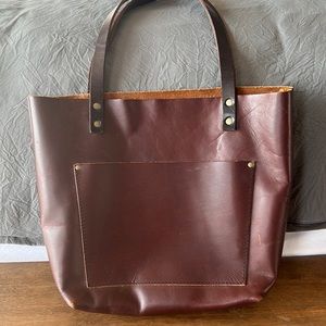 Portland Leather classic tote